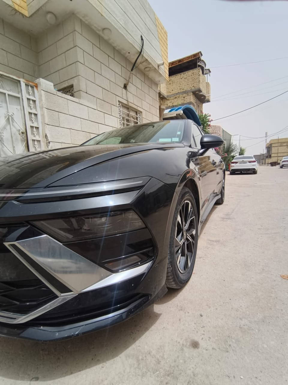 السلام عليكم

سوناتا موديل

2025

ماشيه 14 آلاف كيلو

اللون أسود 

مواصفات

شاشه 

كامره

لايت عدسات

بصمه

رادار امامي

رادار خلفي

رادار جانبي

لد امامي خلفي

ويل كب

توقف ذاتي 

قياده ذاتيه

تنبيه خروج عن المسار

تحديد مسار 

فول تحكم ستيرن

كشن السائق كهرباء

تدفئه بالكشنات

تدفئه بالاستيرن 

داخل  اسود

شفتات 

كير تعليك

تبريد بيانو لمس

ترحيب عند الاقتراب

صندوق ذكي

تشغيل عن بعد

محرك 2500✈️
 
شخط جانبي على طول السياره بدون ايرباك 
" مصلح دون تبديل"

السعر 215$

رقم بصره  باسمي (شهداء ) 
 
للاستفسار
***********

