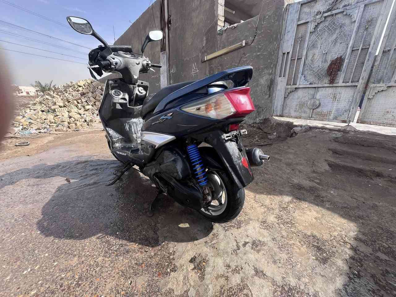 للبيع سكنس فحل 140 نضيفه مثل ماموضح بالصور  كله بلادي كهربائيات كله شغاله  السعر مليون وبيها مجال حك الجيه صار 3 شهور نزلته رمبه 
مكاني بغداد النهروان 
رقم الهاتف ***********
