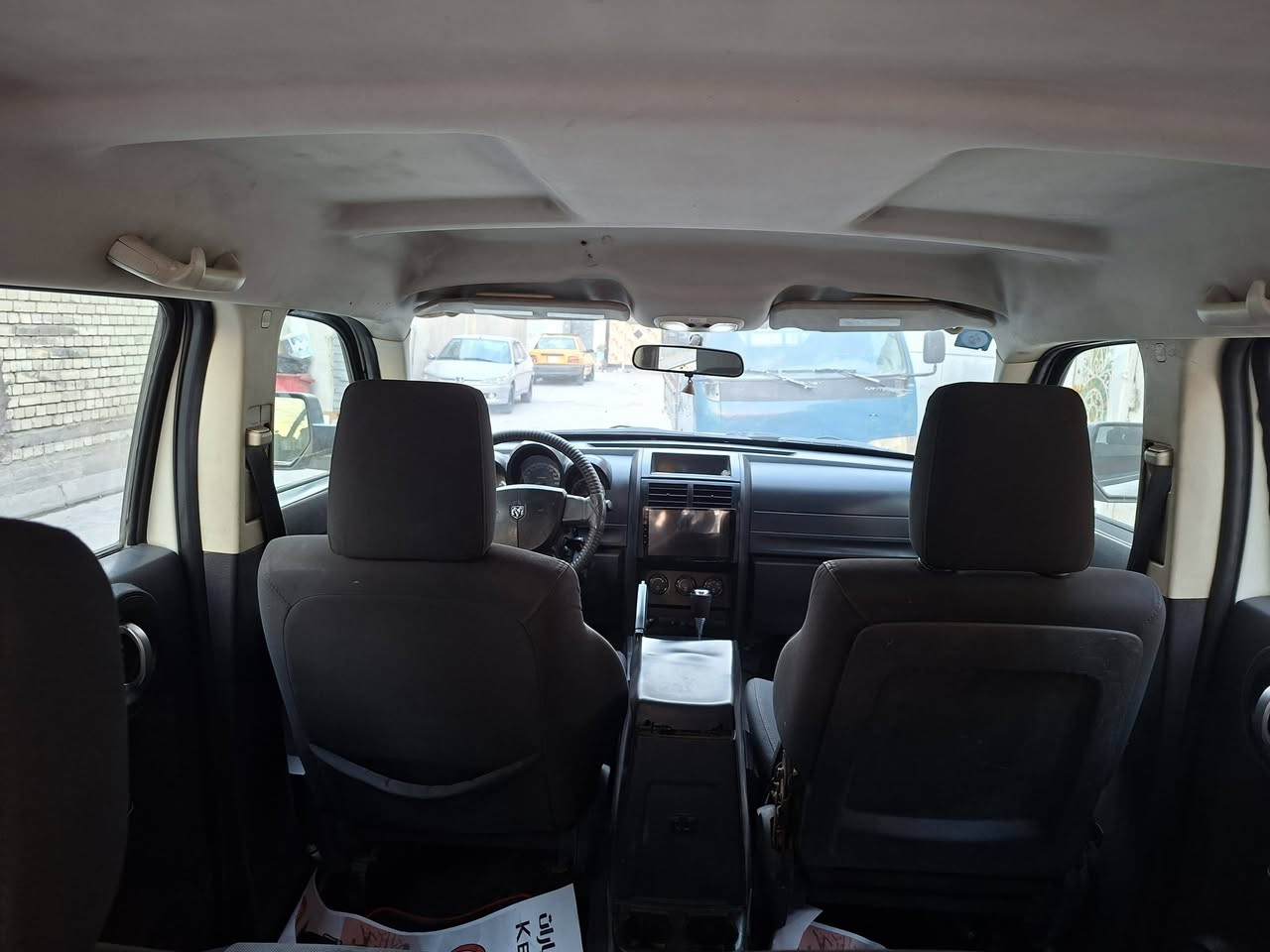 السلام عليكم دوج نترو للبيع  2008 محرك 3.7 بلادي  صدر امامي جديد تخم تاير جديد كير مرات اصير بي طبه خفيفه من  يرجع نمر صور السونار موجوده ويه صور السيارة السعر ٧٠ ورقه للاستفسار خاص او اتصل  *********** عنوان بغداد مدينه الصدر
