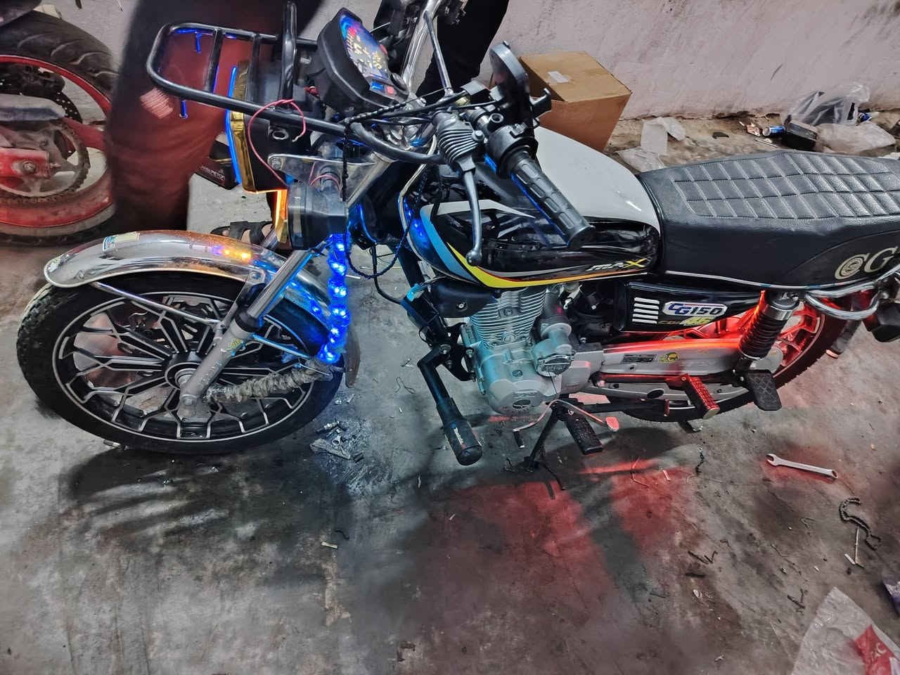 السلام عليكم ايراني للبيع موديل 25 صارلي 5 اشهر مشدود بعده جديد سعر 850 بي مجال


**إذا كنت صاحب هذا الإعلان وتريد حذفه لأي سبب، رجاءا أرسل رسالة إلى الدعم الفني**