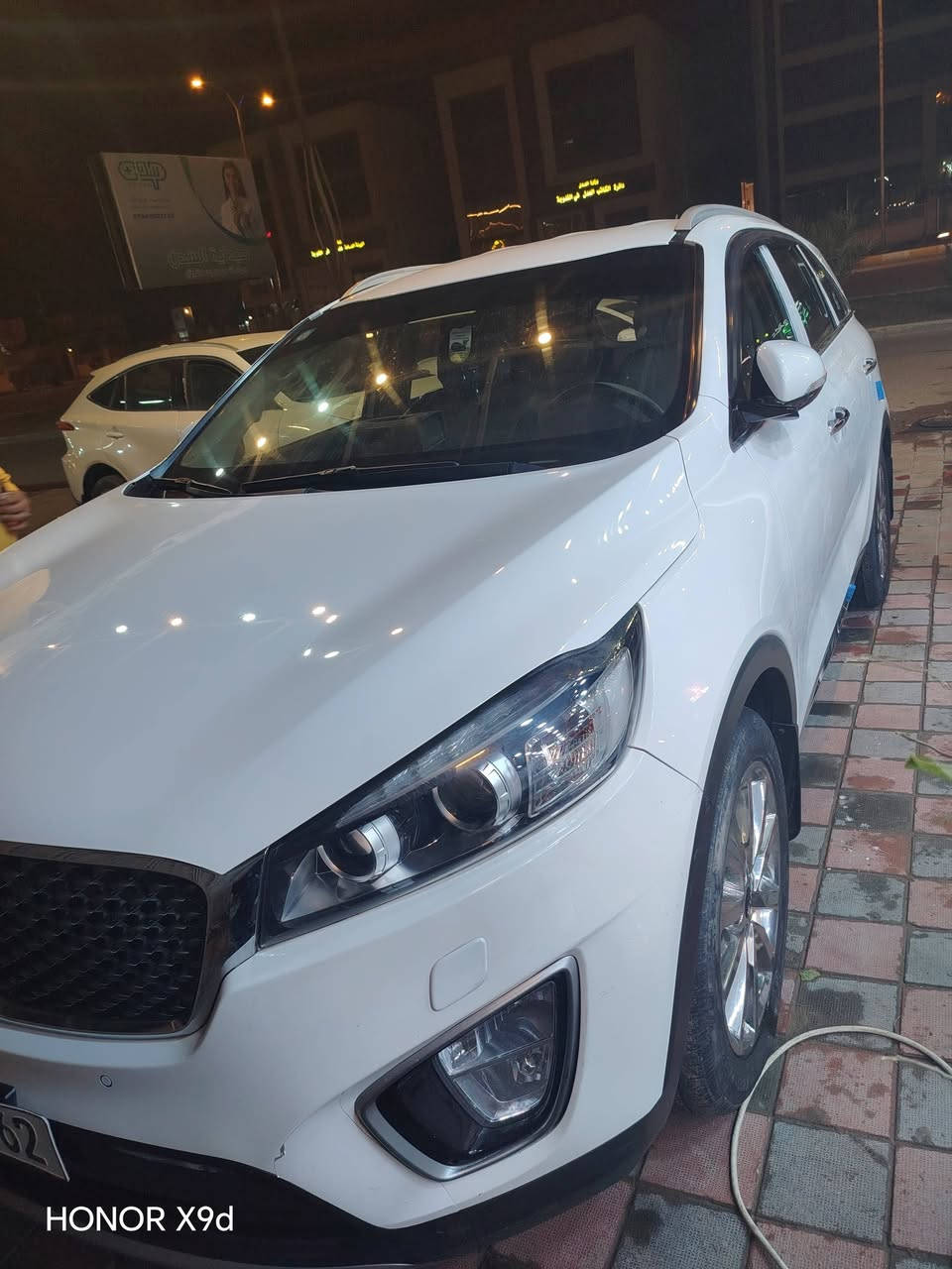 سلام عليكم بيع فقط سورنتو موديل 2017 
كفاله عامه سيارة جديده بحالة الشركه 
ماشيه 125 فول مواصفات عده البنورامه 
رقم بغداد بسمي تحويل مباشر بسم المشتري 
مكان السيارة الأنبار فلوجه السعر 245 وبيه مجال 
هاتف *********** 📞
هاتف *********** 📞
