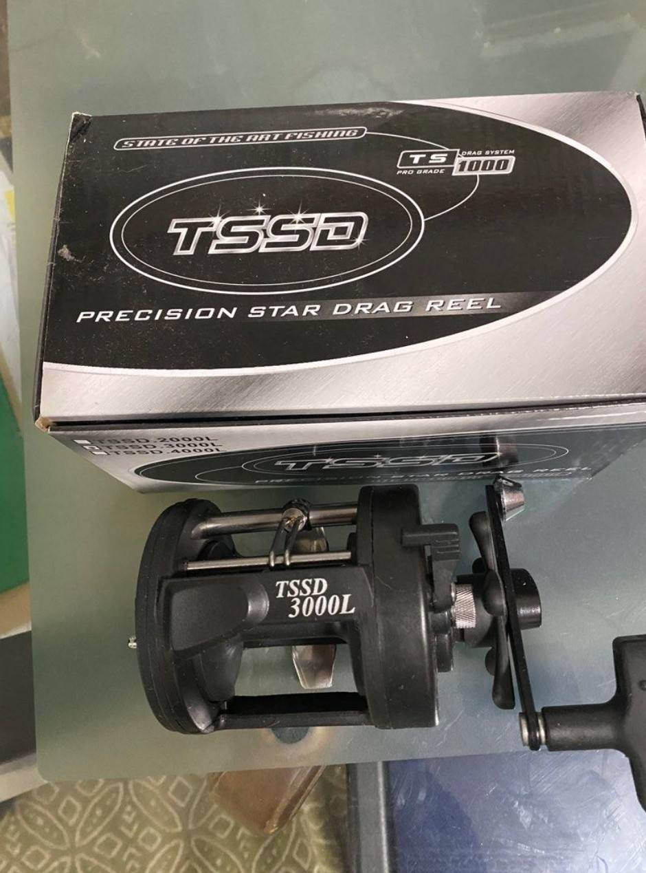 اغراض صيد
البكرة هي بكرة صيد من نوع "TSSD-3000L" أو "TSSD-4000L" تستخدم للصيد البحري (Trolling). 
تتميز بهيكل مقاوم للتآكل.
تحتوي على ثلاثة محامل من الفولاذ المقاوم للصدأ.
تحتوي على تروس مصنوعة بدقة.
مزودة بنظام رافعة للتحرير الحر للبكرة مع منبه صوتي.
السعر ٤٠ الف


**إذا كنت صاحب هذا الإعلان وتريد حذفه لأي سبب، رجاءا أرسل رسالة إلى الدعم الفني**