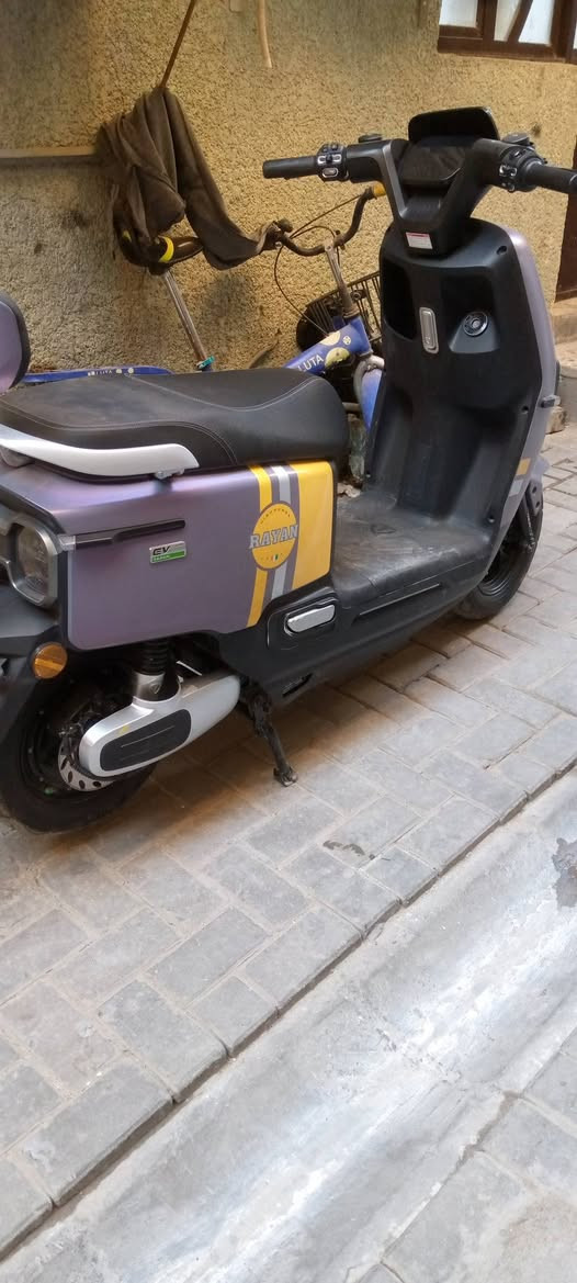 دراجه للبيع كامله مابيه أي نقص السعر 750 بغداد الكفاح ***********
