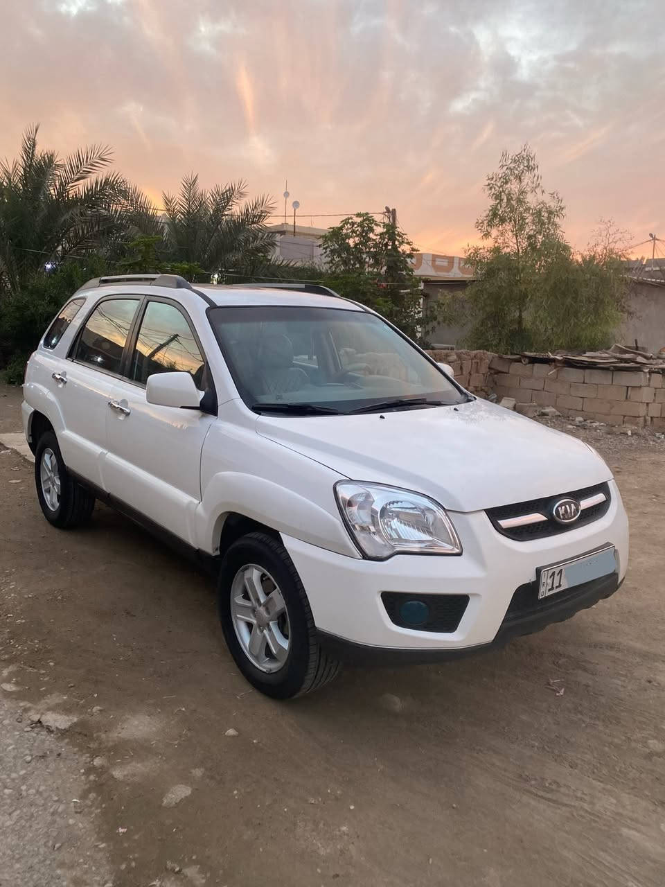 كيا سبورتج 2009 خليجي رقم بغداد الجديد الانكليزي
السيارة فول مواصفات/ ادامة عامة عليهة واستخدام شخصي 
صدر امامي خلفي شادة جديد وتخم تاير جديد شادة اقل شهر
قاعدة فيتم جديدة ادامة عامة عليهة كاملة السيارة 
(السيارة باب صبغ وجامرلغ بلادي باقي سياره مكفولة عامة)
محرك 2000 دوش
فتحة سلايت روف
شاشة عرض 
اي بي اس 
داخل بيجي + صاج
كشنات جلد
دسك امامي خلفي
لايت زنون جديد
بلاجكتور امامي
تخم تاير جديد ويل كب

المكان/ديالى المقداديه 
السعر  / 116
***********
