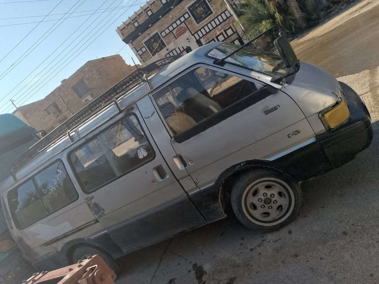 السلام عليكم كيا بستا للبيع
مصفره هيا وغرامات رقم صدامي 
***********
وياها خط مدرسه 
بيع مستعجل بسبب ضروف
