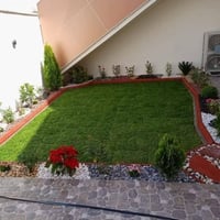 عمل كافة الحدائق قص تقليم ديكورات للاستفسار الاتصال ع07746508770