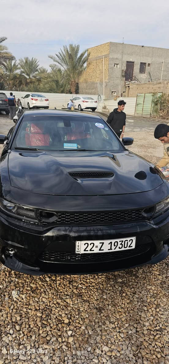 سلام عليكم
للبيع جارجر ٢٠٢٣ اصل 
لون اسود ملكي 
رقم اربيل دولي تريد  تحويل ثاني يوم
 تريد وكالة عامه مطلقة 
مكينه ٣٦٠٠ ماشيه 57
حادثها جاملغ وبنيد
 السيارة مبرمجة برمجة كاملة .
.ادامة كاملة
السعر 225
العنوان بابل 
***********
