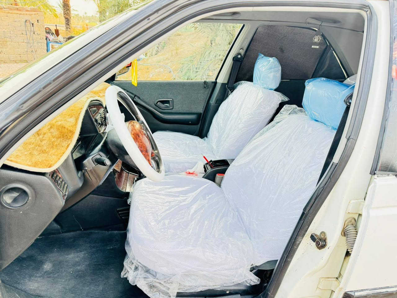 سلام عليكم سياره للبيع مديل 2012 جاهزه حداديه مكنيه وكير تبريد شغال بس عوزه فريز سياره بيه جاملغ امامي السياره جديده مال جناي السعر ب 43 او بيه مجال هاذه رقمي ***********
