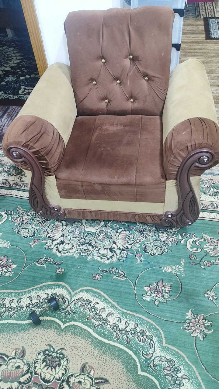 تخم اخو جديد للبيع مستعمل شهرين فقط
السعر 250 الف وبي مجال قليل 
العنوان حلة شارع 80 مال حلة نجف حي الصدرين 
للاستفسار الاتصال على الرقم *********** او واتساب
