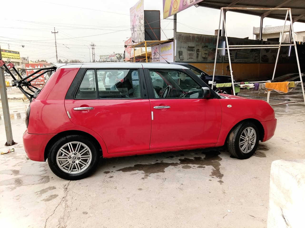 سلام عليكم
للبيع سياره ليفان 320 سياره نضيفه تبريد وتدفئه محرك وكير شرط هزه 25 رقم انكليزي منضومه زينون سستم صوت شاشه مكفوله بدون اي ضرر بس باب الوره السايق بي صبغ بدون دواخل بسمي شرط التحويل السعر 50 وبيها مجال مكاني الموصل

التواصل ***********
