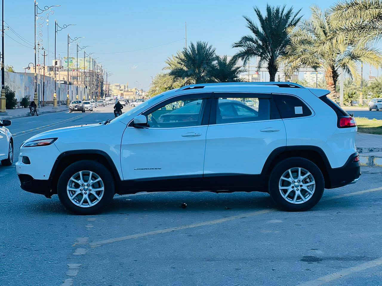 جيب بزون مديل 2015  سعر 108 وبيه مجال وارد مريكي جاملغ وبنيد بدون دواخل وبيه هنا صبغ باب ولباقي كفاله للاستفسار الاتصال *********** مواصفات فول عده فتحه بصمه تشغيل مكينه سته 6سلندر كشنات كهربائي شاشه يباد كامره دواره تشغيل عن بعد جنطه شفط مري كهربائي حساسات خلفيه زراق لايت تحكم ستيرن قطعتين تبريد مثبت سرعه مانع نزلاق رقم نكليزي سنويه 30مشروع وطني مكينه وكير مكفولات حداديه جديدهه تخم تاير جديد تبريد شغال ثلج سياره جديده وجاهزه وأي نقص مابيهه مكان سياره كربلاء،
