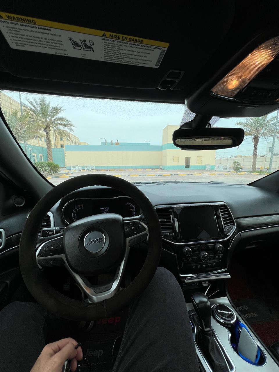 سلام عليكم جيب لاريدو مديل ٢١ فول للخير حادث موضح السعر ٢٠٠ وبيها مجال قليل مكاني بغداد ***********
