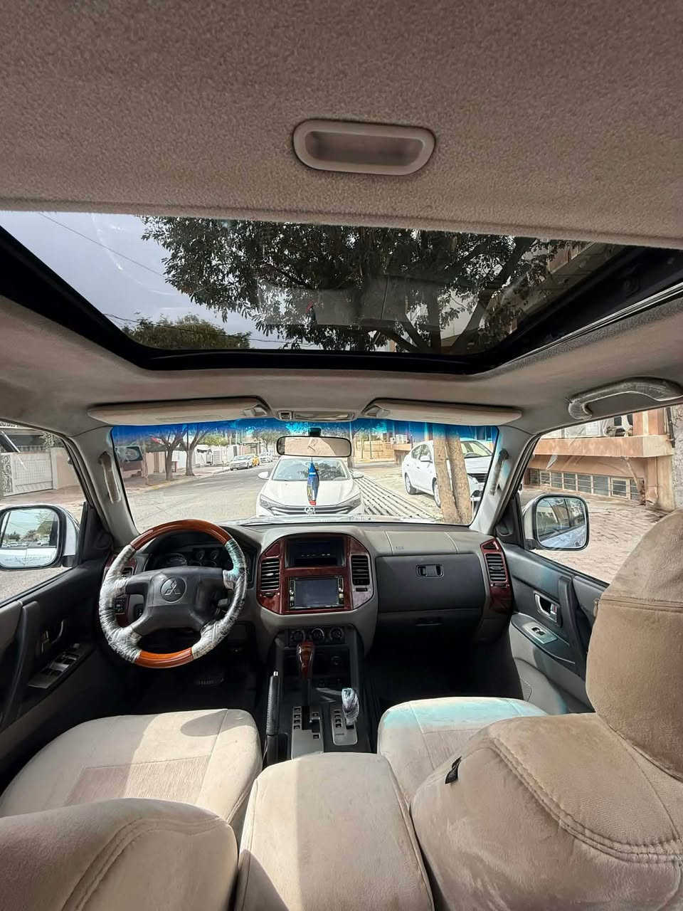 گا لوبه ر موديل 2005مواسفات فول فول بدون سبوغ بدون حدس صنوي. مشروع واطني. شرط تحويل غرامه واكاله.  ده فتر به نزين موجود    عنوان جم جه مال. شورش. كير توماتيك ده بل اكسل تبريت مه ركازي  

***********.                   *********** كركوك, العراق
