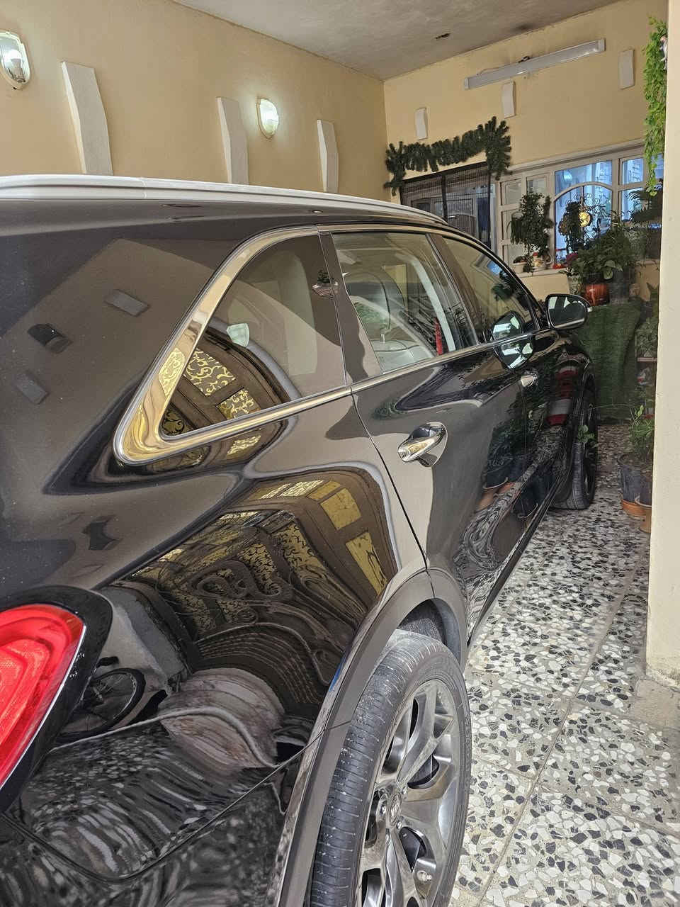 سورنتو وارد امريكي موديل ٢٠١٧حادثها كسر بالدعاميه الاماميه فقط  من جهة اليمين والعراق صار بيه صبغ جوه يدة الباب الجانبي الخلفي الأيمن وجوة رقم الصندوق  الخلفي محرك ٤ سلند.   ٥. راكب السيارة كلش نظيفه جاهزة وسنويه مجددة لل٢٠٣١.   بسمي  اسكن بغداد الكرخ حي المواصلات سعر ١٤٧ مجال قليل تلفون ***********.    ابو منتظر  صورة الحادث مرفقه ويه الصور
