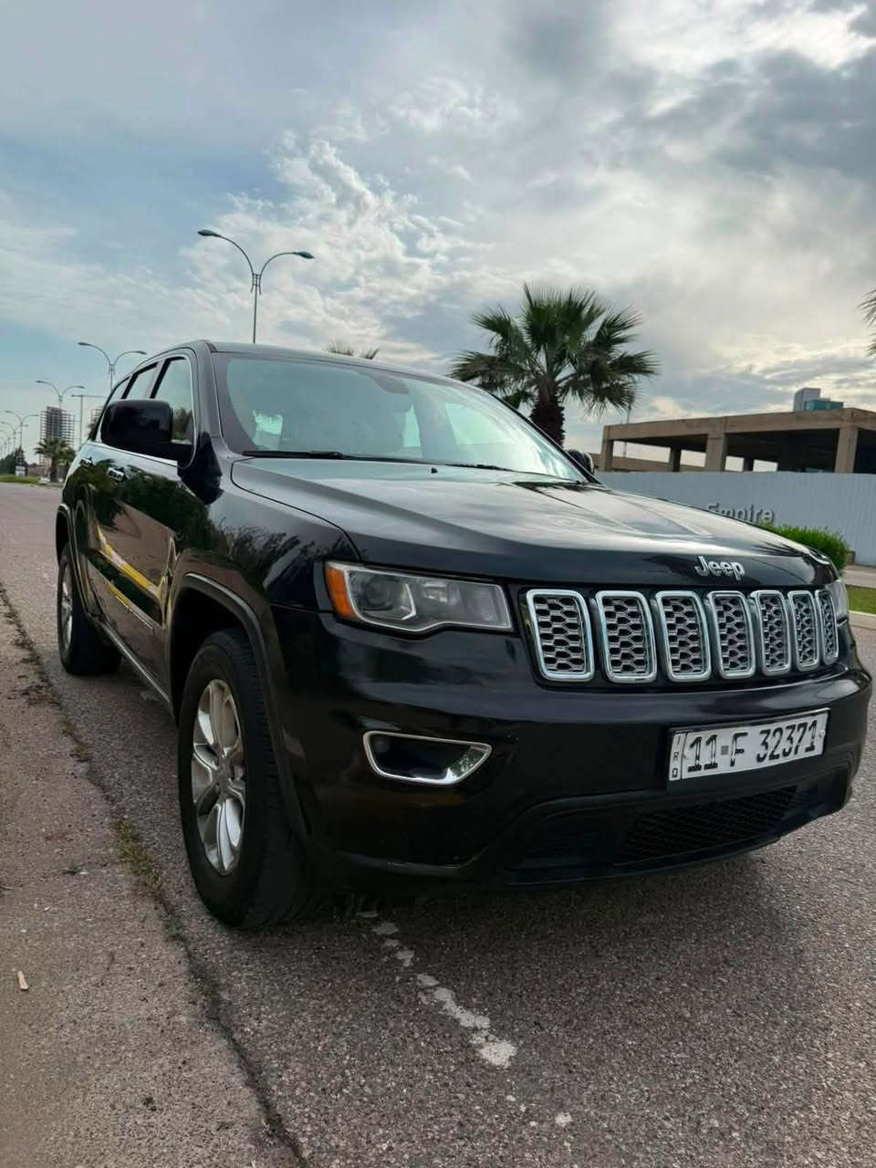 موديل ١٧
سياره كلين 
بيها طخه بسيطه موضحه بلفديو 
رقم بغداد سياره جديده 
ماشبه ٤٧٠ مكان سياره رمادي 
سعرها ١٦٥ بيها مجال بسيط 
مكلف ب نشر ***********
