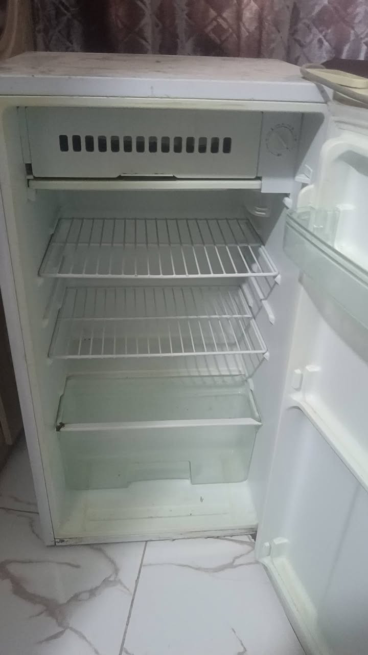 ثلاجةحجم صغير
سعر50الف


**إذا كنت صاحب هذا الإعلان وتريد حذفه لأي سبب، رجاءا أرسل رسالة إلى الدعم الفني**