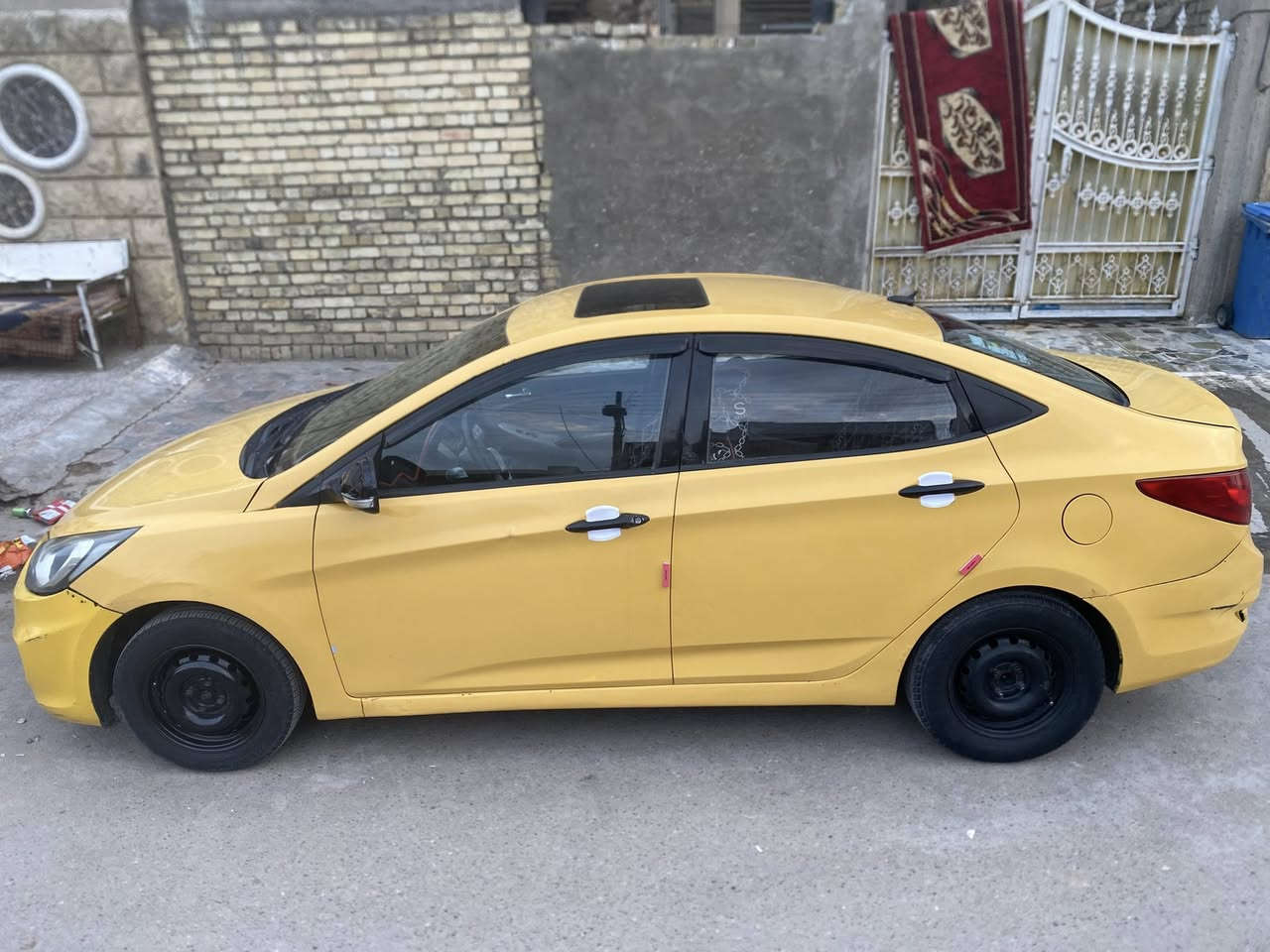 اكسنت 2012 فول مواصفات سعر 73 مكان بغداد 
***********
