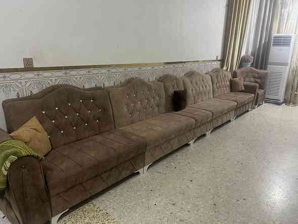 السلام عليكم ديوان للبيع عدد 25 مقعد سعره 650 وبي مجال للاستفسار الاتصال ع هذا الرقم ***********
