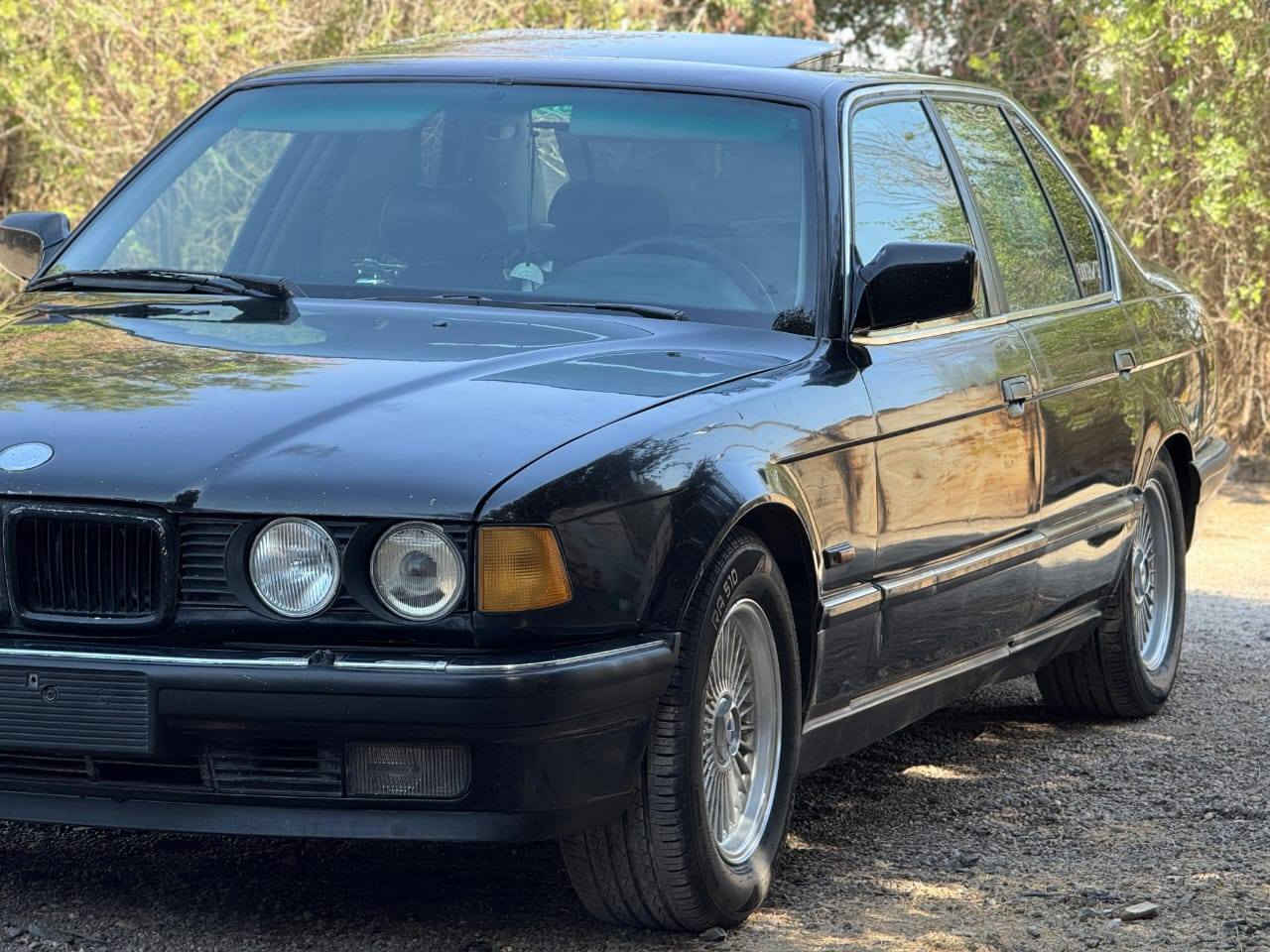 Bmw750اصل وفصل 12سلندر بلاديه وجاهزه من كلشي مكينه وكير وكسل شادهن جدد✈️وتخم
٧ تاير شاده جديد ورقم بغداد تحويل مباشر ب٧٥وبيه ]7 لشراي يتصل *********** مكانه بابل+بغداد
