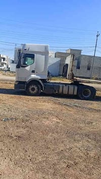 رينو الفين وربعه انجكتر تخم تاير راس وعربانه التصال عله الرقم 07722634...