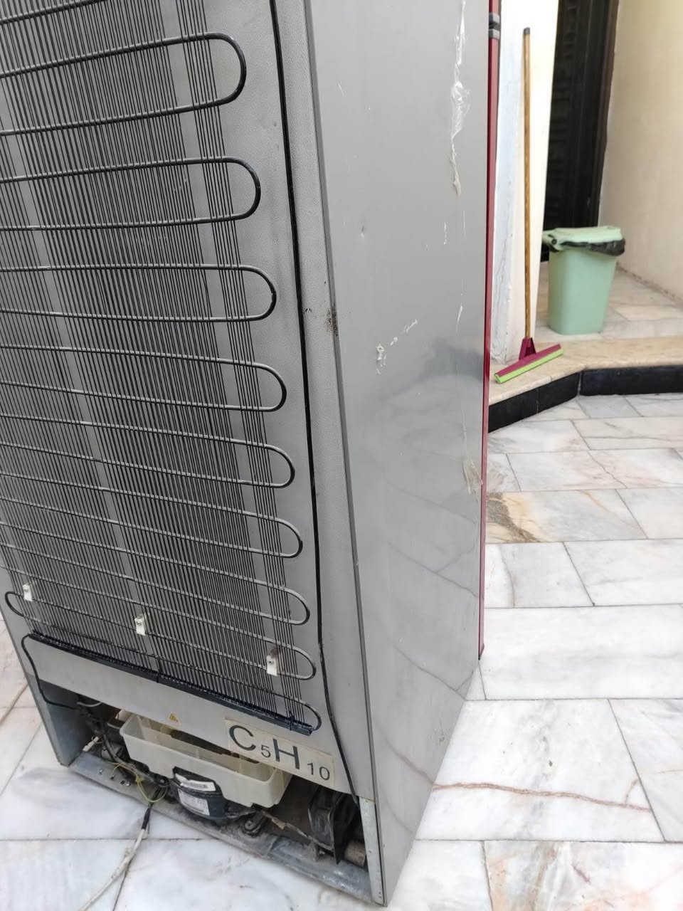 السلام عليكم 
ثلاجه نظيفه جداً وكبيره للبيع رايديها ب350 وبيها مجال
مكانه ملحق الفارس للاستفسار الاتصال ع الرقم

*********** كربلاء, العراق
