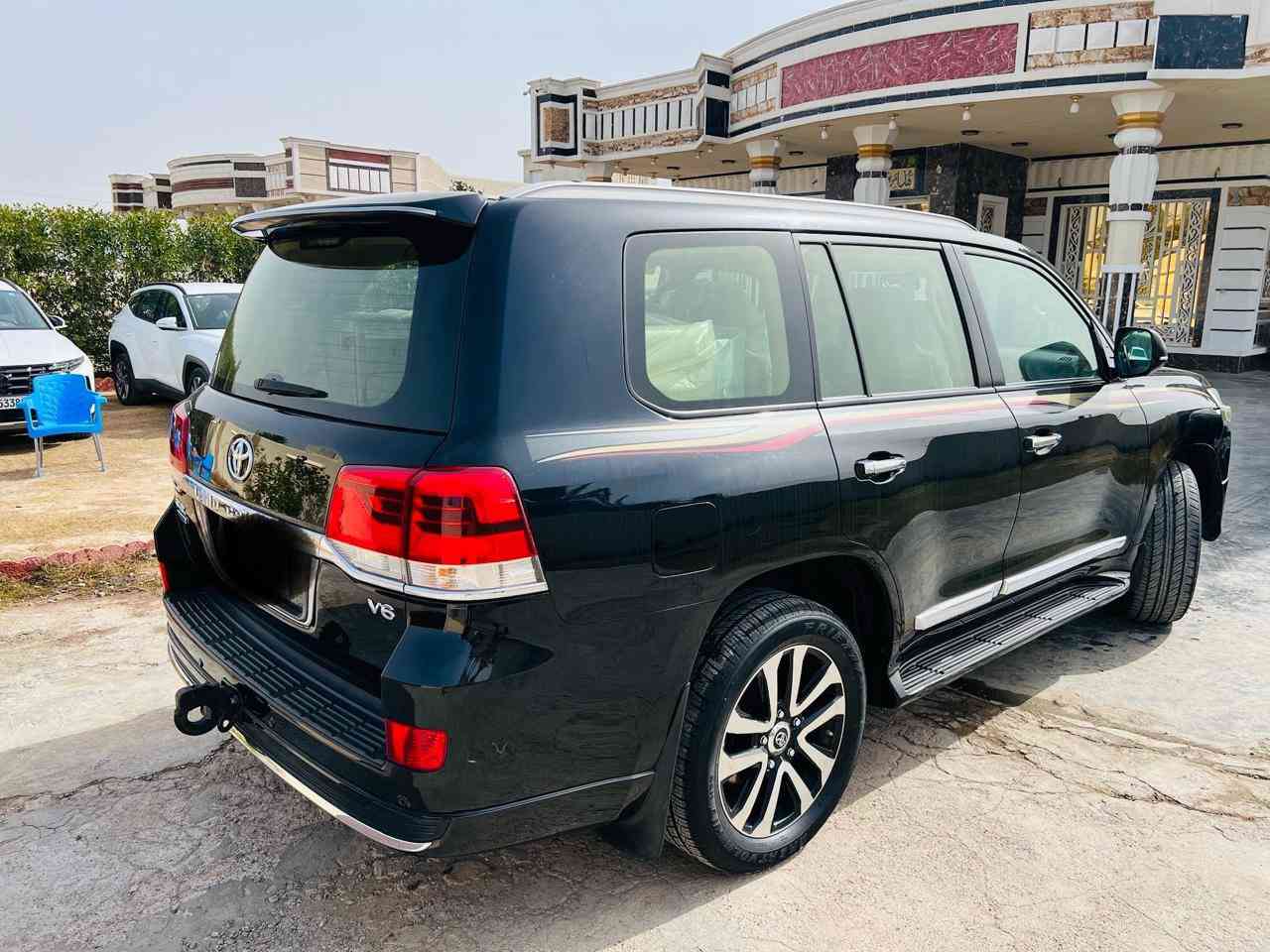 يالله
سلام عليكم لاندكروز 2019
بريم محركرقم بسمي سنويه ورقم كله جديد
كلش جديده كفاله عامه سياره
 كير ومكينه وحداديه كله على شركه المواصفات 
1-بصمه + بصمه ابوب 
2- سلايت 
3- كشنات جلد + كشنين كهرباء + كشن السائق 3 حركات 
4- 8 ارباك 
5-ـ
6- حساسات امامي خلفي 
7- اصيل
8- زراك لايت 
9- مري شفط + قلاب عند الرجوع 
10- اشاير لكزز + لايت اسود 
11- اناره داخله 
12- طفايه 
13- تشغيل عن بعد 
14- شاحن لاسلكي 
15- دوس ليزريه 
معروفه مواصفات البريم فول 1/1 المكان تقاطع نهروان جسر ديالى الاستفسار 
***********
