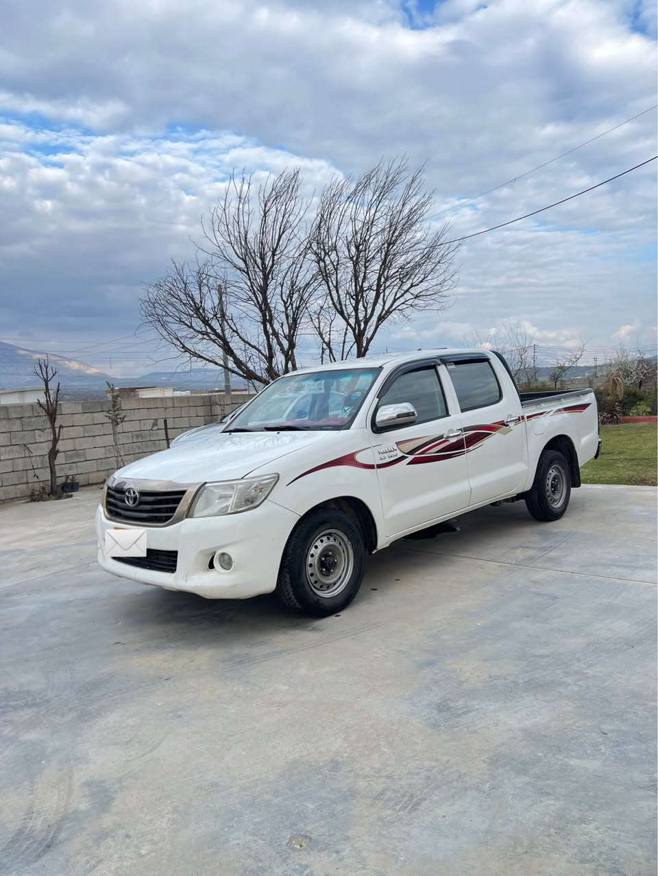 تویوتا مەرزیە ٢٠١٣
TOYOTA HILUX 2013
مەنەفێس  تەسدیق
گێر و مەکینە بە بە شەرتە بێ دەعم و لێدانە 
کێشەی مەدەنی بە شەرتە
عام بویاخ نیە 
بە عام دەی فروشم نرخی ٩٥ و مەجالێکی برایانە
٢٦٥ ھەزار رویشتوە
ناونیشان / بلێ —بارزان
کورەک ڤایبەر واتسئاپ
***********
*********** أربيل, العراق

