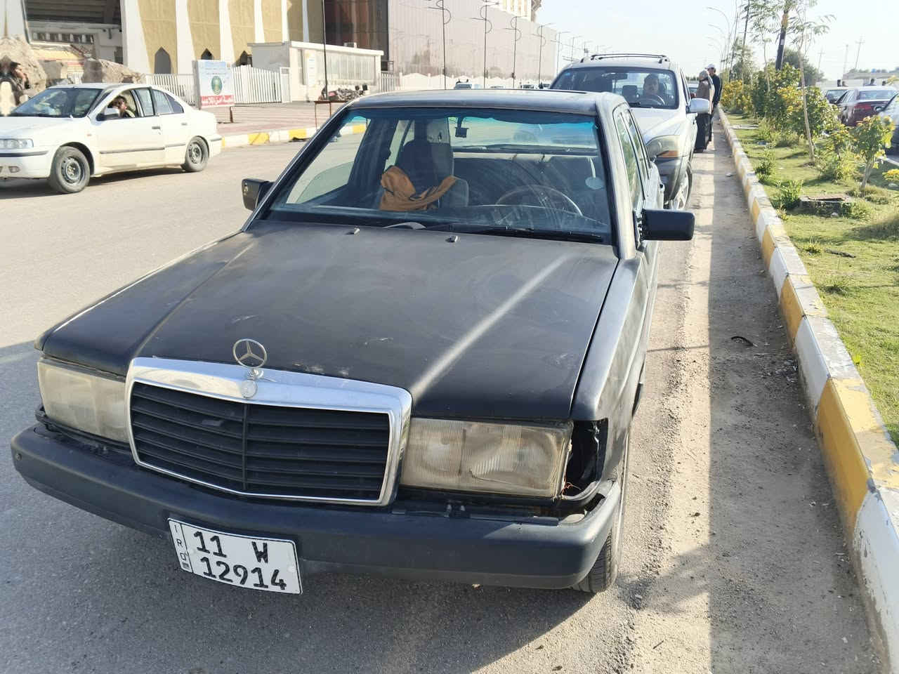 مارسدس 190 للبيع
سلام عليكم
مارسدس 190 طيارين مديل1990 
رقم بغداد دولي ب اسمي 
سياره جاهزه 
قواعد دبلات مكفوله 
محرك ونجي 6 سلند

السعر32 وبي مجال مكاني ناصريه 
***********
