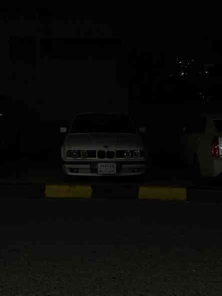 بي ام موديل ١٩٩١ ٥٢٠ گئر عادي  بێ معجین و زەربە ٣-٤ قتعە سبغ فول فول جار جام کارەبای سلایت فول مکینە کەبس گیرو مەکینە ب شەرت  مەکینە دەرەجە ئێک  ٦ وەرقە غورامە لسەر سعر ٥٨ و مەجال مشتەری نەبی ئیسعاجئ نەکە تحویل ب شەرت 
***********
