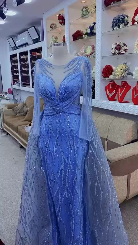 فساتين مستخدم للبيع كلش نضيفات سعر 125 يوجد توصيل محافضات مراسله وتساب ***********
