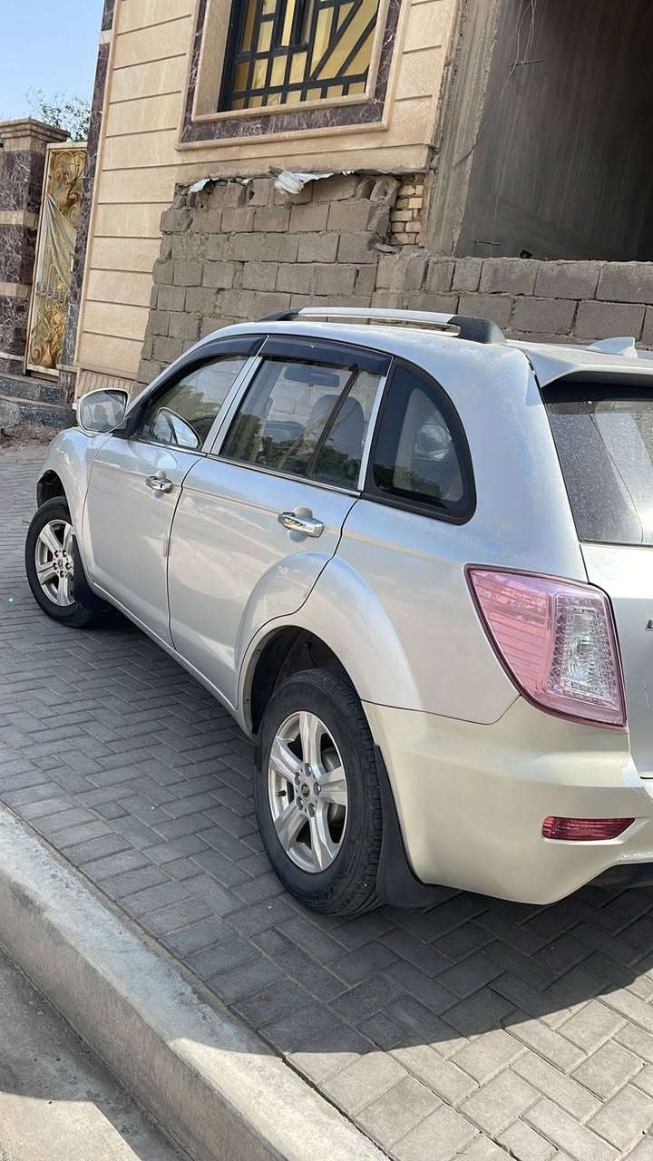 انا مكلف بلنشرسلام عليكم ليفان 2016رقم بغداد كفالة من صبغ وضربة تبريد تخم تيارات السعر 79 وبيها مجال  بسمي تفاصيل داخل بصورة ***********
