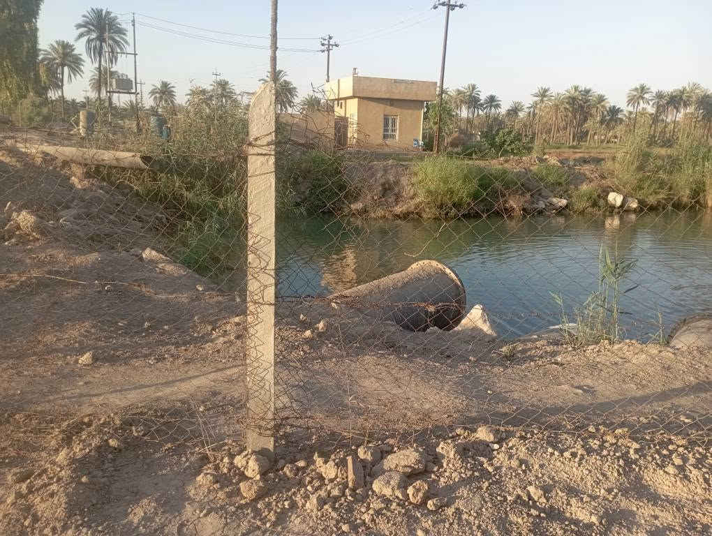 سلام عليكم دونمين سنتر على شط الحله وجدول بابل مكان هادئ وموقع مميز قرب أثار بابل الي يحب يتواصل رقم الهاتف وتساب *********** حلة, بابل
