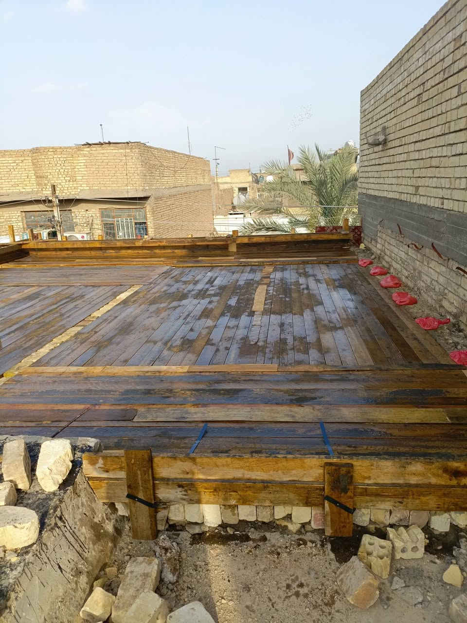 يالله نجار قالب متفرغ عمل درجه اولئ وقالب جديد اي استفسار تفضل اتصل وبخدمتك *********** مكاني بغداد واشتغل جميع مناطق بغداد

