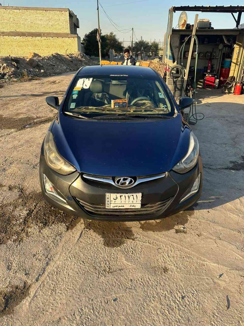 السلام عليكم مكلف بالنشر للبيع النترا وارد امريكي موديل 2016 سيارة حلوة ونظيفة رقم بغداد الماني مشروع وطني محرك كير سليم والسونار مرفق بالصور للاتصال *********** والسعر 100 ورقة وقابل للتفاوض وعنوان السيارة بغداد الزعفرانية شارع المعهد
