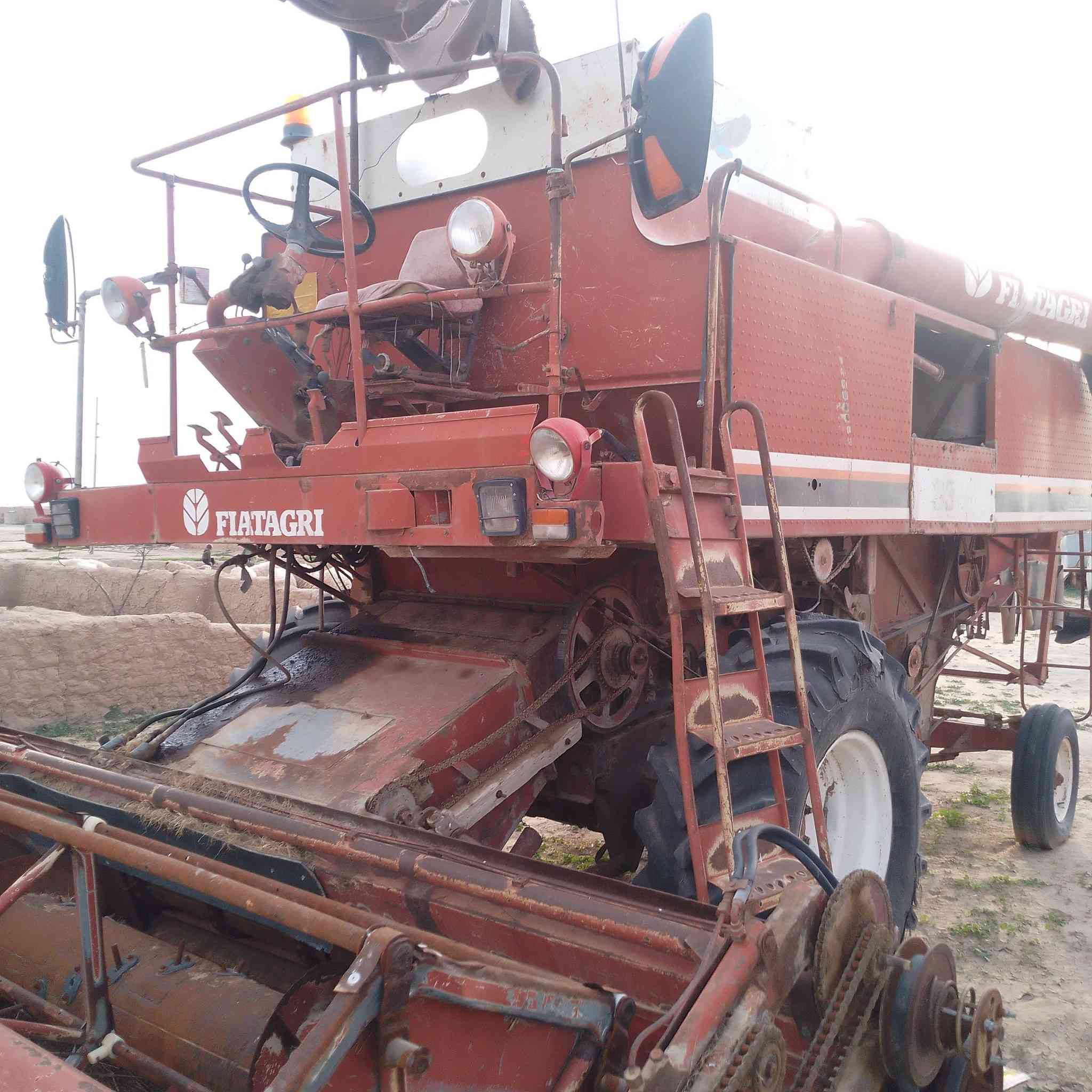 حاصدة لأفرادا للبيع مكفولة كفالة عامة للاستفسار المراسلة على الخاص أو الإتصال على الرقم  ***********
