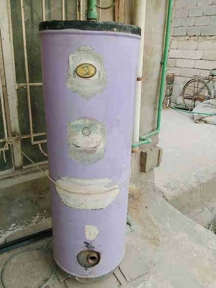 أغراض مستخدمه كلمن وسعره 
كيزر عوزه هيتر سعره 25
تنور سعره 10
صوبه عشتار سعر 40 شغاله
طابعه hp سعر 40
للاستفسار الاتصال على ***********
