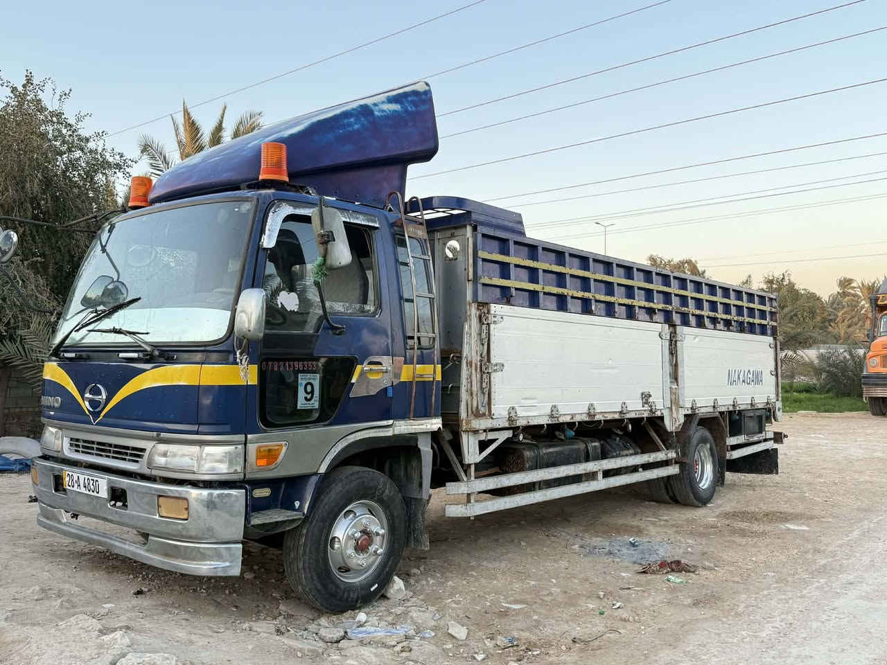 سلام عليكم
للبيع هينو أنكر  80عادي 
 سته وربع بلادي مكفوله كفاله عامه 
موديل 98
   رقم نجف باسمي نكليزي 
مكان سماوه للستفسار اتصل 
***********
