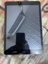 ايباد ٩ • مبدل • فيس ايدي