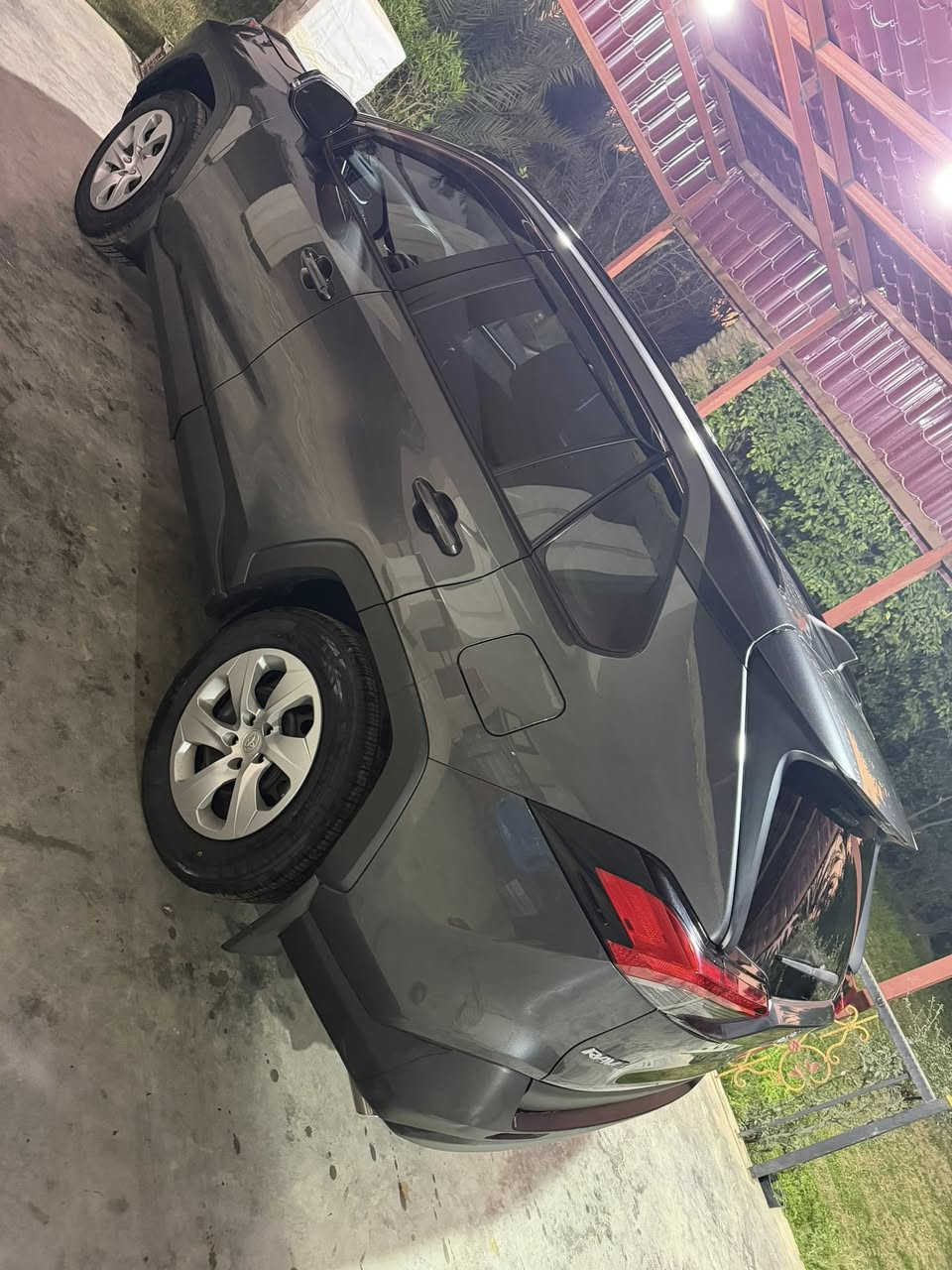 السلام عليكم تويوتا راف فور فئه LEموديل 2021سيارة بسمي تحويل وكاله ترهم مراوس حسب قناعة حادث سيارة بس دعاميه الاماميه السعر والاستفسار على هذا رقم***********
