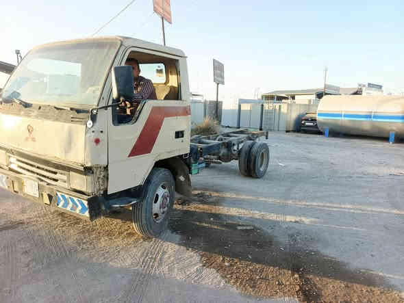 السلام عليكم كنتر عظم لا صرف ولا بخار  مديل 81 رقم بغداد بسمي  سنويه دنكر وقود طول الشاصي 4 متر السعر 38 وبيه مجال بصيط مكان بغداد ***********
