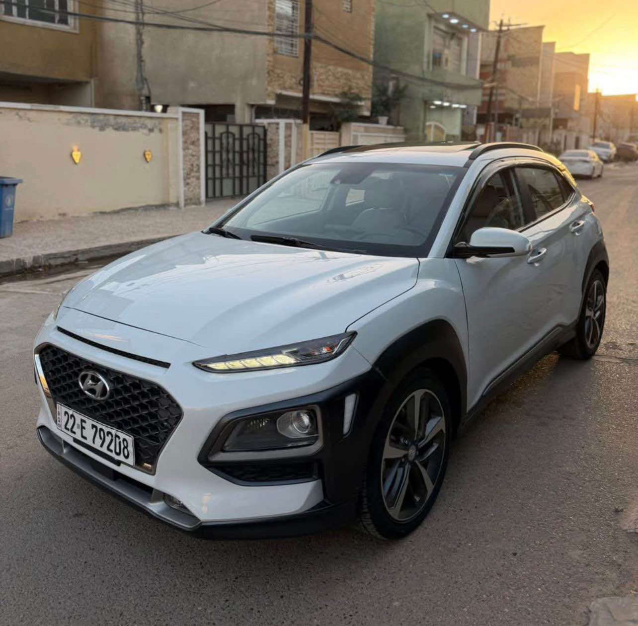 هوندا كونا (Kona)
السنة: 2020
Limited فول مواصفات

‎كير أوتوماتيك 7 سرعات DCT (دبل كلتش)

⚪️كشنات جلد  ابيض 
⚪️داخل السياره ابيض 
تدفئة للمقاعد الأمامية
مقعد السائق كهربائي
شاشة معلومات 10.25 إنش
Apple CarPlay + Android Auto
سماعات Infinity 
بصمة تشغيل + بصمه ابواب 
مكيف أوتوماتيك
فتحة سقف ( سلايت روف)
كاميرا خلفية متحركه 
نظام المحافظة على المسار
نظام التحذير من التصادم الأمامي
مراقبة النقطة العمياء

رقم اربيل الجديد باسمنا

السياره  جاهزه مابيها نقص ماتصرف عليها دينار 

السياره حادثها جاملغ وبنيد ومبدلات قطع اصليه نفس اللون يعني سونر يطلع عندك بدون صبغ 
وصور الحادث موجوده ب المنشور 

رايدها ب 137 ورقه وبيها مجال بسيط

للاستفسار :- مكان السياره بغداد الصليخ *********** بغداد, العراق
