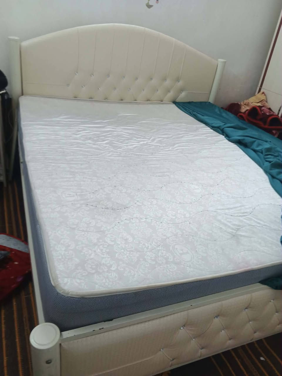 ئهزم سيسه م ودوشه گه كه بوفروشتن هيچ عه يبيان نيه له سليمانى
تخت ودوشك للبيع مابيهم اي عيب مكان سليمانيه


**إذا كنت صاحب هذا الإعلان وتريد حذفه لأي سبب، رجاءا أرسل رسالة إلى الدعم الفني**