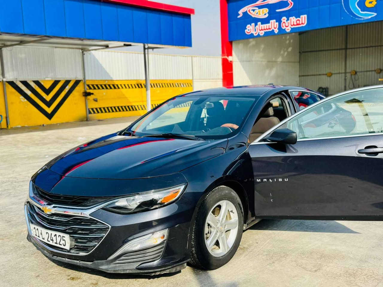 ماليبو موديل ٢٠٢٢ Ls 
رقم بغداد معوقين مع وكالة لحين تصير حرة
حادث خفيف
مواصفات بصمة تشغيل وابواب تحكم ستيرن جهتين شاشة كار بلي وأندرويد ماشية : 65 
السعر : 115
المكان : بغداد 
الرقم *********** بغداد, العراق
