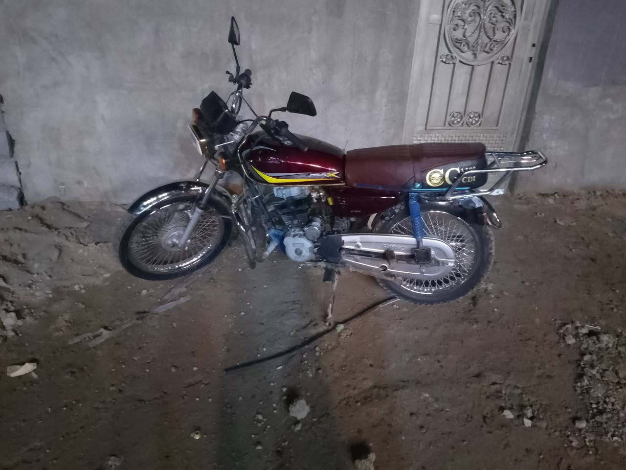 السلام عليكم دراجه يراني موديل 21محدثه 24درجه حالوه ونضيفه السعر 500وبيه مجال شراي مكاني فلوجة شهداء هاذه الرقمي ***********
