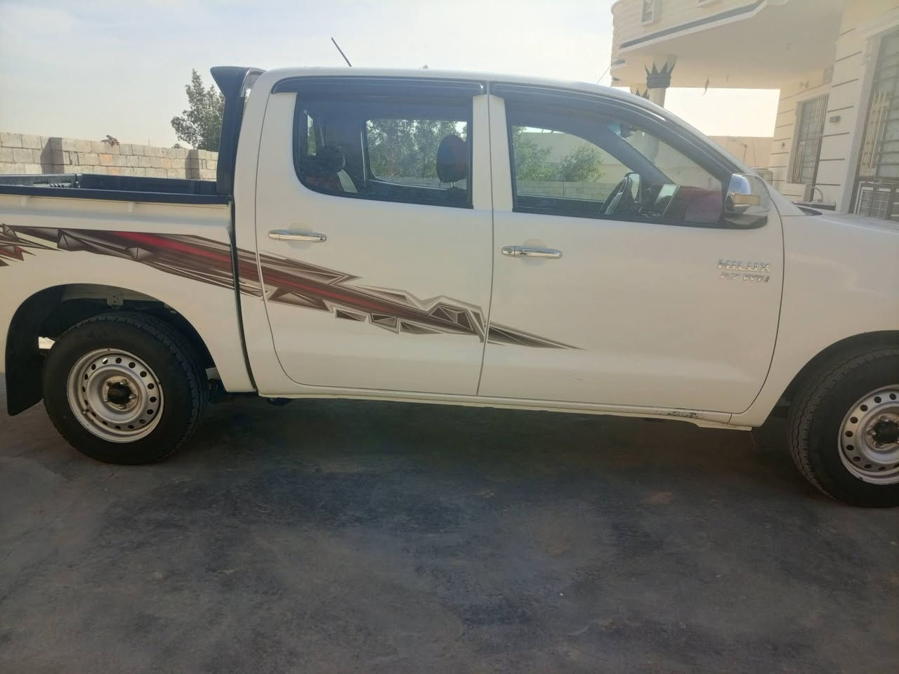 السلام وعليكم
بيكم مرزيه موديل 2013

تخم تاير جديد 

صدر مكفوله من صبغ من طخه 

رقم سليمانيه نكليزي

شاشه كامره خلفيه

مكاني ديالى المقداديه ***********
