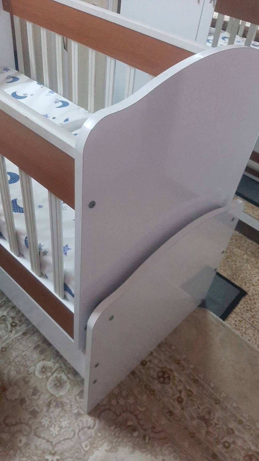 سرير بيبي  للبيع 

العنوان اربيل شاويس - دو سايد البازار 