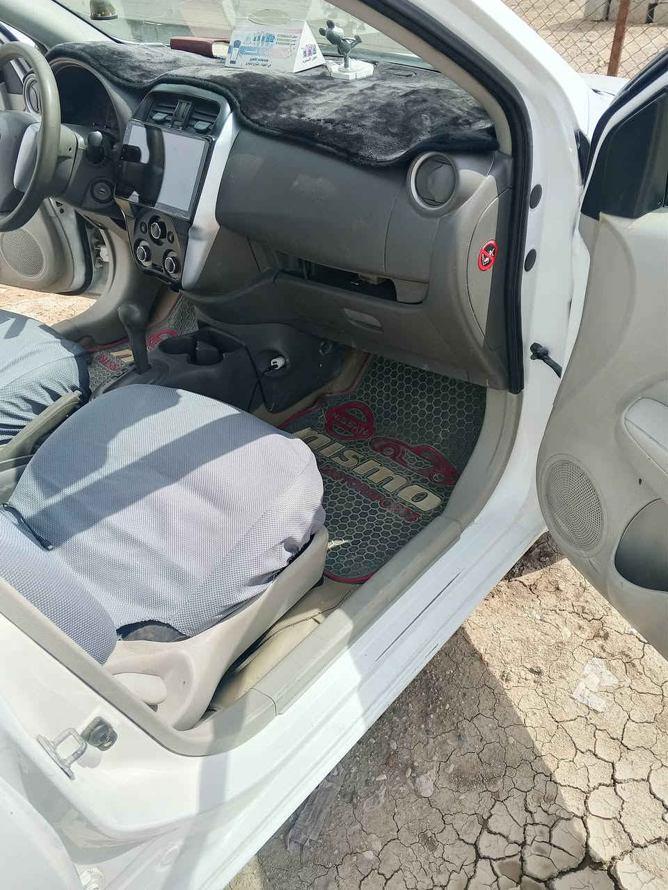 سلام عليكم اخوان نيسان سني هندي باليته زركه 2018 اخوان بيها طخه بالجها العكس السايق ومصلحها بدون دواخل وبيها تلحيضات كير محرك تبريد كفاله تخم تاير جديد حداديه صدر خلفي امامي جديد رقم بغداد باسمي العنوان ابو غريب الشهداء السعر 90وبيها مجال شي بصيط ***********
