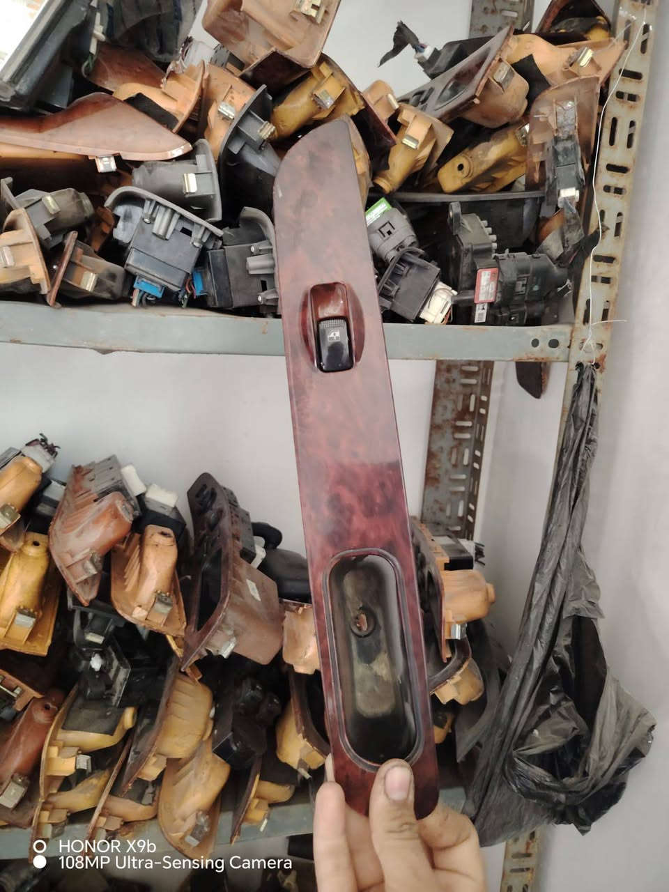 بسم الله وعله بركه الله
أدوات
سوناتا / ابتما / كراند 
من 2000 لحد 2005
يوجد مكاين 4 سلندر  مسكر شرط النضافه فول
يوجد لدينه فتح / وشد
مكان بغداد مدينه الصدر
توصيل من الشمال / لجنوب 
ه‍ـ/ ***********
ه‍ـ/ ***********
