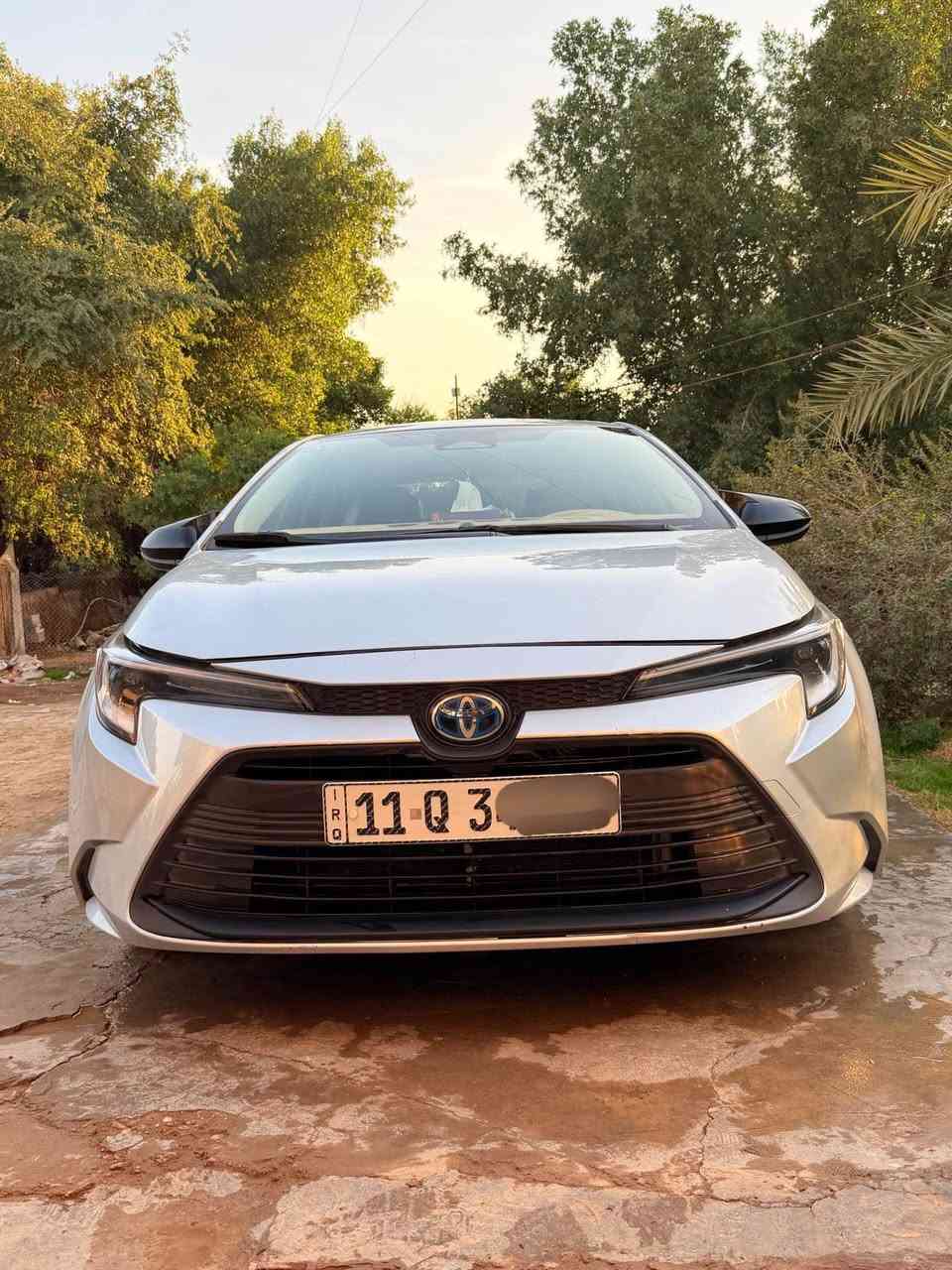 السلام عليكم
كورلا هايبرد LE plus AWD وارد كندي
مواصفات XLE موجودات ثنين ببغداد سلفريات فقط بهاي المواصفات 
رقم بغداد الجديد السيارة استيراد خاص باسمي من كندا
حادثها قبغ جنطة بس
بيها ملاحظات بالعراق راسلني وادزلكياهن
مواصفات السيارة
كشنات تدفئة وستيرن
كشنات جلد
رادار ٣٦٠ درجة
مانع انزلاق
مانع تصادم
نقطة عمياء
تحديد مسار
تنبيه الخروج عن المسار
قيادة شبه ذاتيه
اوتو لايت (العالي)
لايت زنون وليد امامي
بصمة تشغيل وابواب امامية
كامرة خلفية
EV مود
شاشة كبيرة
عداد ديجتال
تحكم ستيرن 
بردة راديتر اوتو
المحرك 1800cc
السيارة هواي مواصفات بعد
استيراد انشورنس يعني ماداخله مزاد من شركة تأمين اشتريتها
السعر $165 وبي مجال بسيط
مكاني بغداد 
*********** بغداد, العراق
