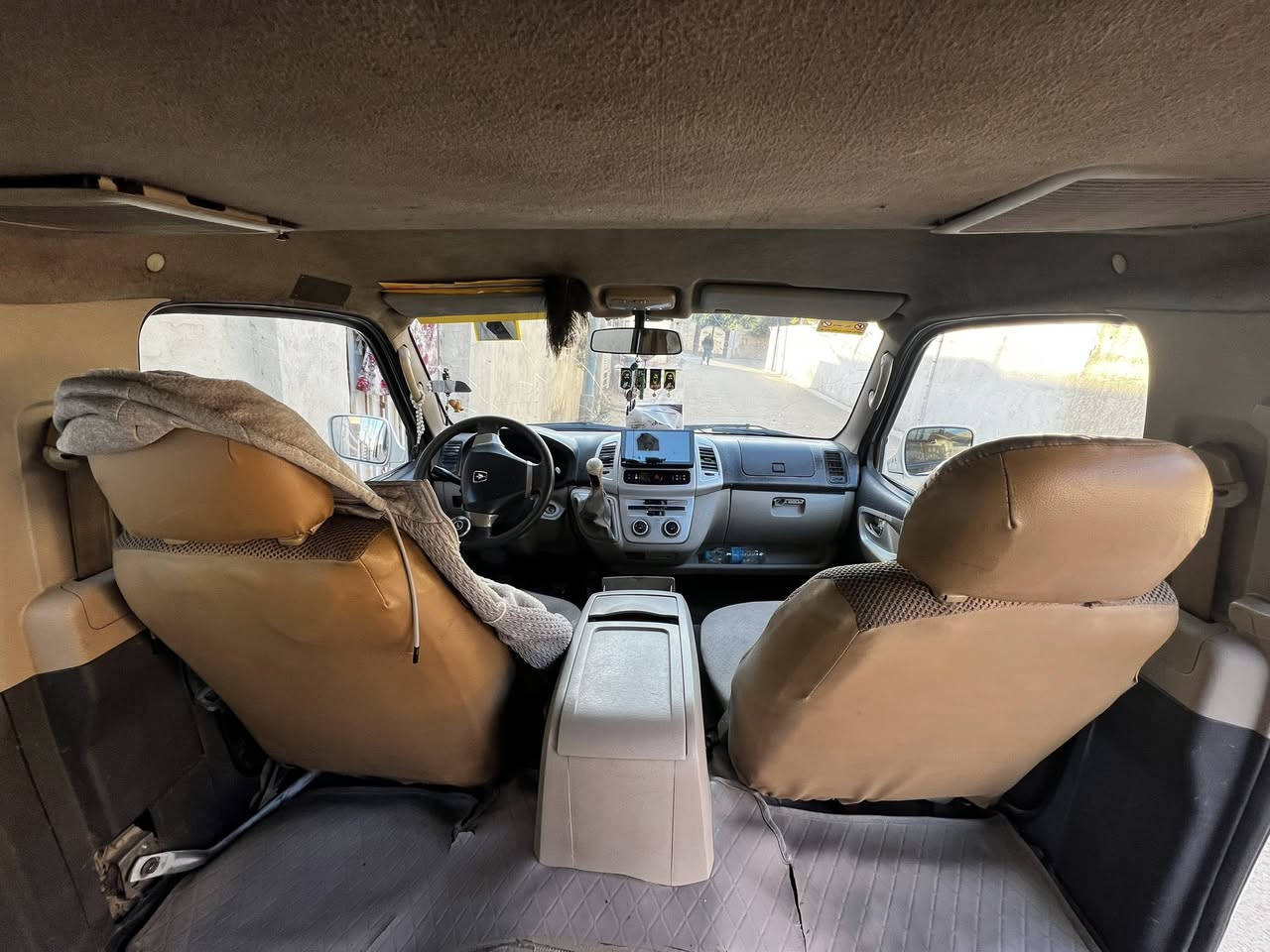 سلام عليكم جنبي ٢٠١٥ للبيع سياره نضيفه تبريد تدفئه خير من الله تخم تاير للاستفسار *********** خاص ع الهاتف او وتساب
